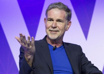 A big name is buying Netflix stock, says analyst