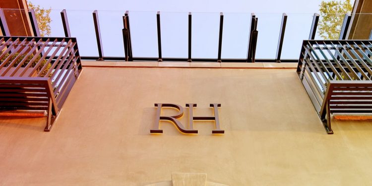 Warren Buffett’s Berkshire Hathaway Just Bought 2 Strange Stock Picks.