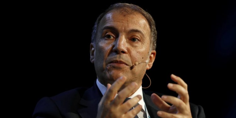 HSBC Investment Bank Chief to Move Aside as Restructuring Gathers Pace