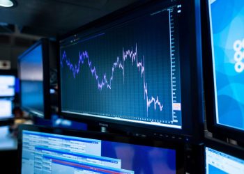 CONNECTICUT MONEY: US economy stronger than predicted
