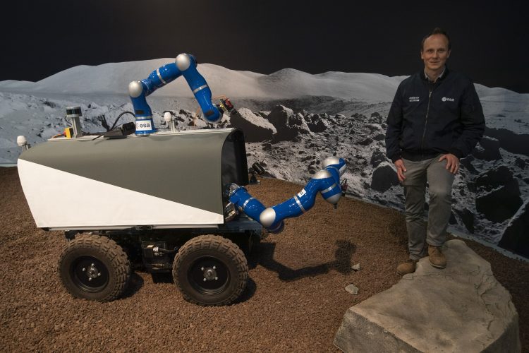 European Space Agency gets more funds, also for Moon mission