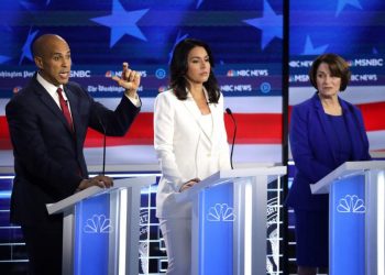 Democrats Clash on Stage – University Times