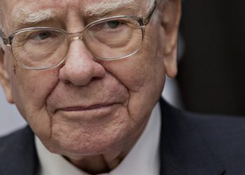 Is Warren Buffett Beating the Market? Behind S&P 500 for 2019, But Way Up for the Decade