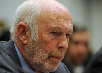 This investment has beaten Warren Buffett by 200X over the past 30 years — but good luck grabbing a piece of it