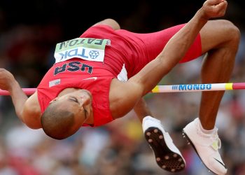 Investors are ignoring two major risks to stocks, warns fund manager