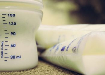 Companies offering new moms breast milk shipping benefit