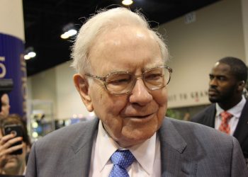 Here’s What Warren Buffett’s Berkshire Hathaway is Buying and Selling Now