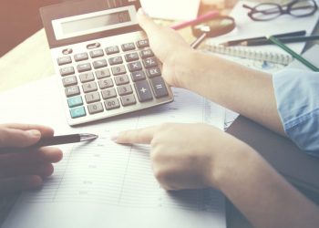 EPS Growth Analysis: Ceridian HCM Holding Inc. (CDAY) and BancorpSouth Bank (BXS)