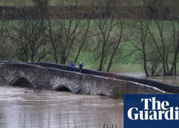 PM urged to overhaul flood defence funding or risk ‘catastrophe’ | Environment