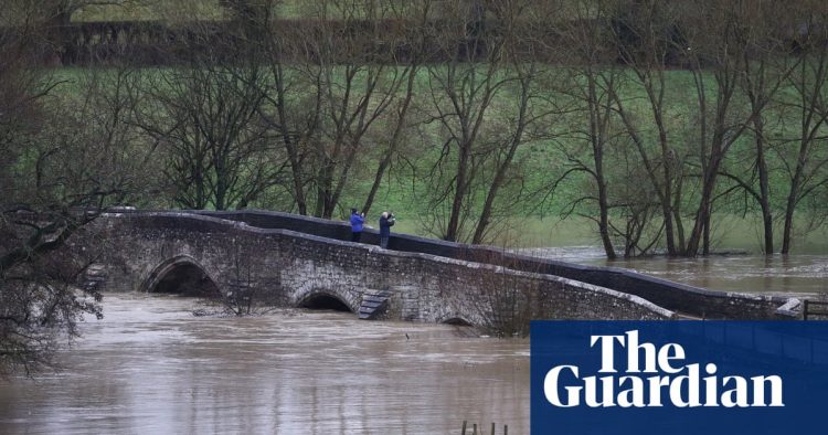 PM urged to overhaul flood defence funding or risk ‘catastrophe’ | Environment