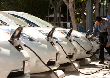 Opinion: Electric Vehicle Fees Won’t Fix California’s Transportation Funding Gap