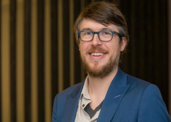 ‘We won’t have the sexiest AI, but everything it says is true,’ says Narrative Science