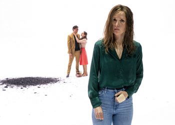 Rose Byrne Plays Medea On Meds