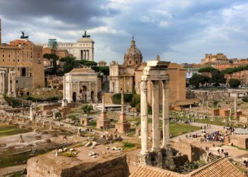 ToursByLocals snaps up its first funding, C$33M, to link sightseers with guides globally – TechCrunch