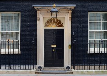 Boost for UK science with unlimited visa offer to world’s brightest and best