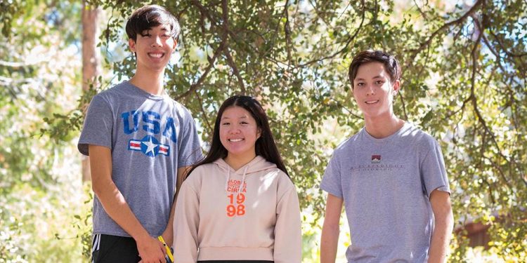 Adventist Review Online | Top Scholarship Awardees Say Their Future Plans Pivot on Service