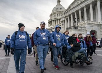 Trump woos Catholics on abortion but may lose them on life