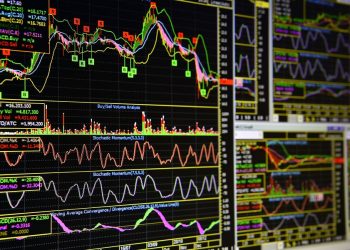 Federated Investors (FHI) Down 17.2% Since Last Earnings Report: Can It Rebound?