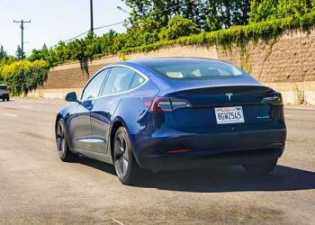 Tesla discloses that the SEC is looking into its ‘regular financing arrangements’