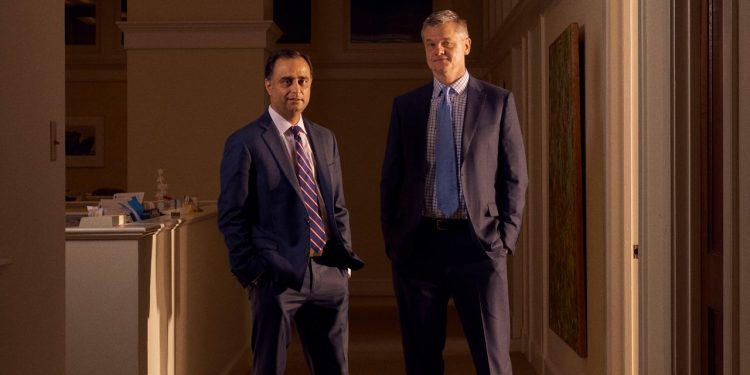 3 Stock Picks From a Standout Mid-Cap Value Fund