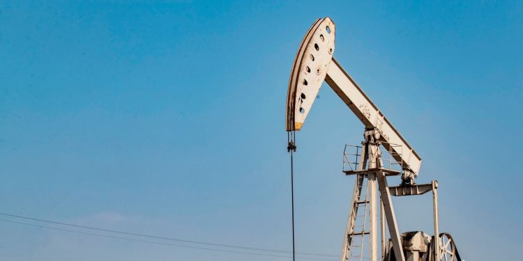 2 Funds to Play a Rebound in the Price of Oil