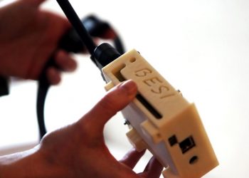 Researchers look to use technology to ease burden of caring for relatives with dementia | Business