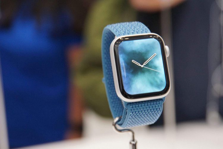 Apple selling more watches than the Swiss