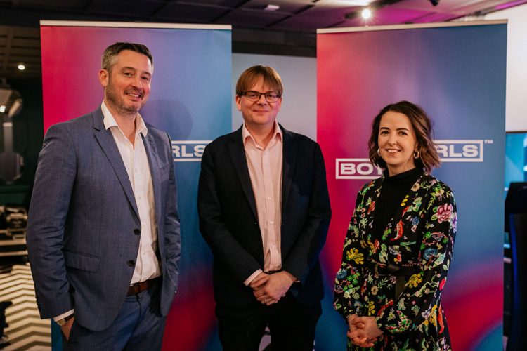 Attentional Shift in Society Not Good for Advertising Effectiveness Says Wood