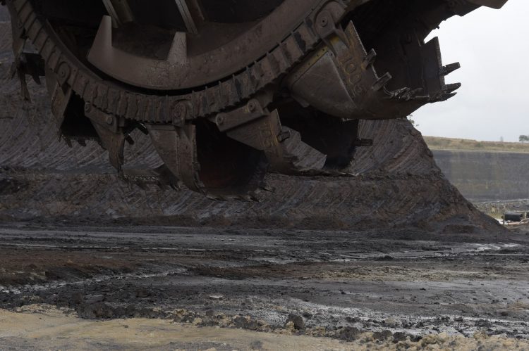 Pressure Mounts on Australia Pension Funds to Drop Fossil Fuels