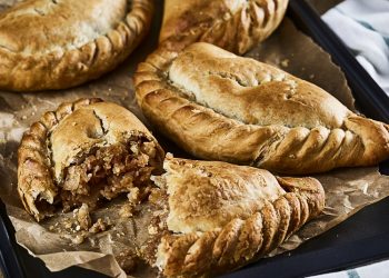 UK restaurant takeaway sector 2020 growing faster than any other