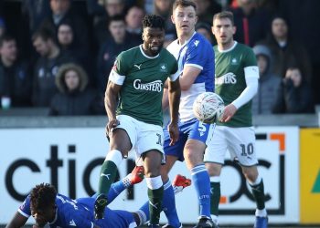Ryan Lowe says Plymouth Argyle strikers must make the most of their opportunities