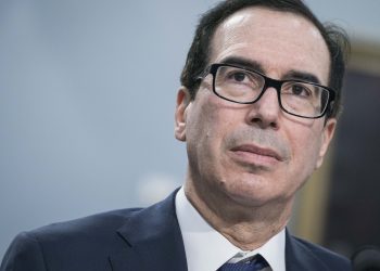 Senators push Mnuchin to guarantee oversight of fund
