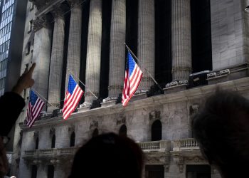 Stocks and Bond Yields Plummet After Fed Slashes Rates