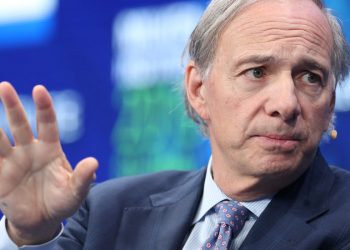 Grappling With Losses, Hedge Funds Seek New Ways to Make Money