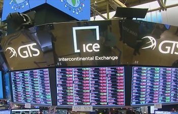 Stock market plummets, experts say it could change consumer habits in North Alabama