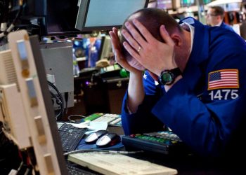 Dow slips 2,000 points as Trump coronavirus response disappoints, Fed funding boost fades