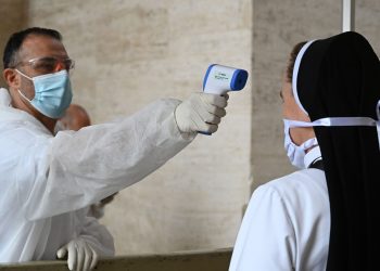 Symptoms, vaccine news at WHO; Moderna test