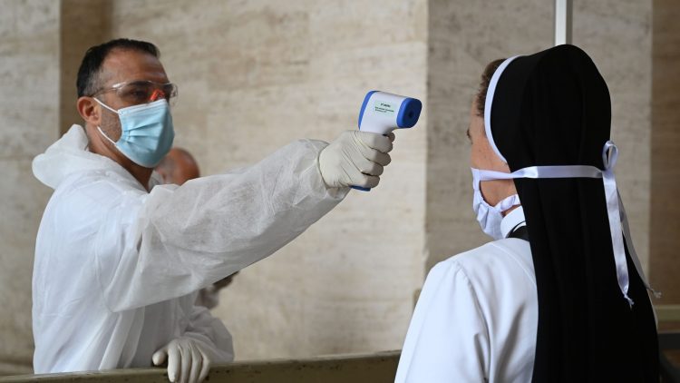 Symptoms, vaccine news at WHO; Moderna test