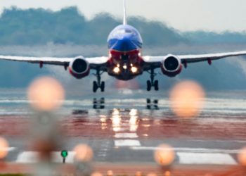 With Earnings ‘Out the Window,’ Investors Turn to Survival Metrics