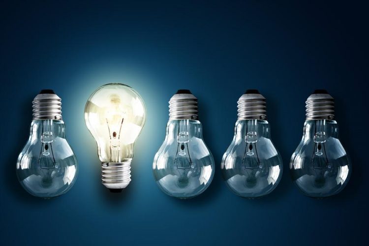 Why Is East West Bancorp (EWBC) Up 14% Since Last Earnings Report?