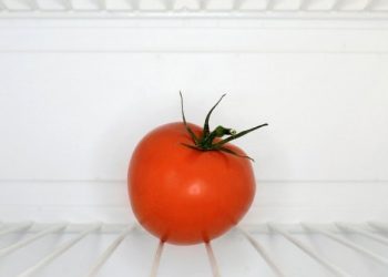 A New Study May Have Just Changed The Advice on Storing Tomatoes in The Fridge
