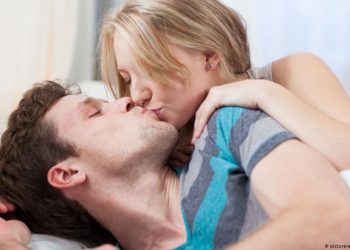 Coronavirus pandemic fails to dampen Germans′ desire for sex | News | DW