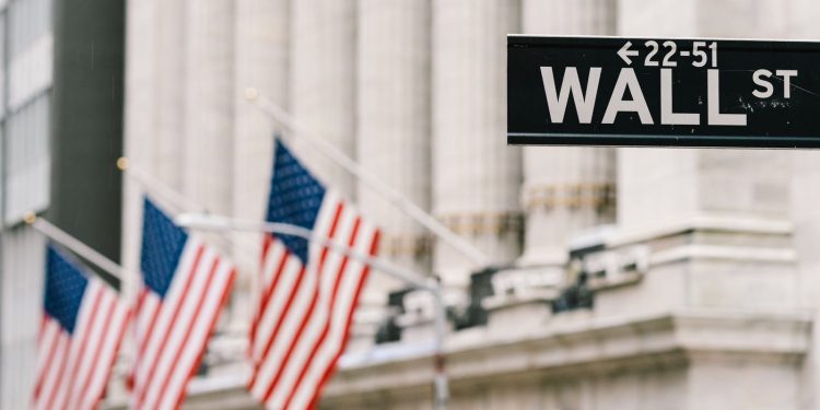 Stocks rebound as markets swing on coronavirus fears