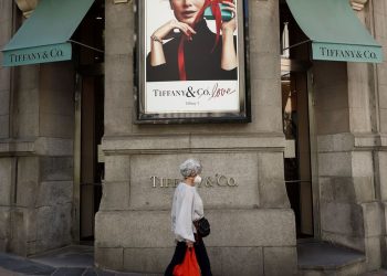 Short the Target: The Specialist Funds Betting M&A Deals Won’t Close