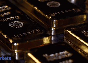 Can gold rally pose a direct threat to equities? Here’s what charts say