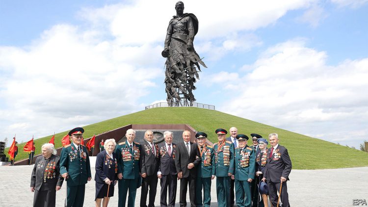 Parade’s end – A phoney referendum shows Putin’s legitimacy is fading | Europe