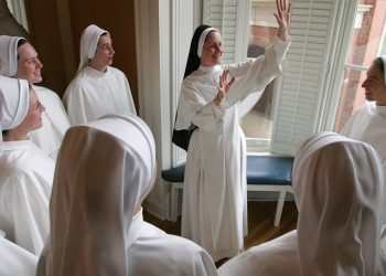 Meet the Nuns Who Created Their Own Climate Solutions Fund – Mother Jones