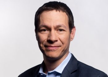 Growth Parties Like It’s 1999, but Don’t Rule Out Value