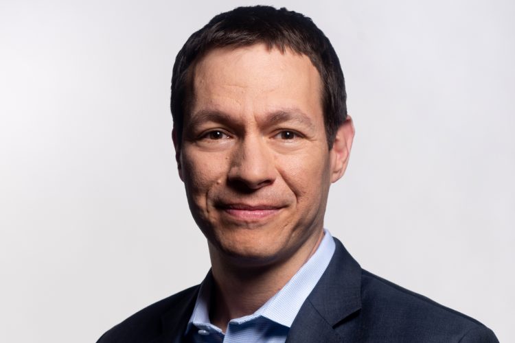 Growth Parties Like It’s 1999, but Don’t Rule Out Value