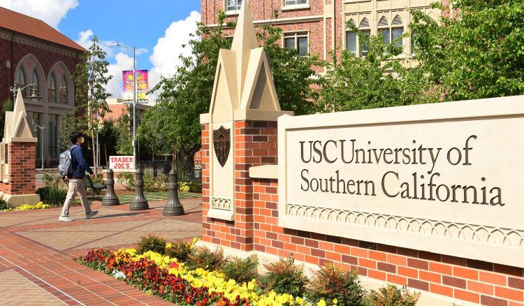 Nearly 400 USC Faculty Members Sign Letter Calling On School To Do More To Address Racism – CBS Los Angeles